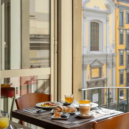 Napolit'amo Medina Hotell