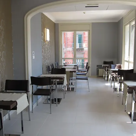 Napolit'amo Medina Hotel 3*