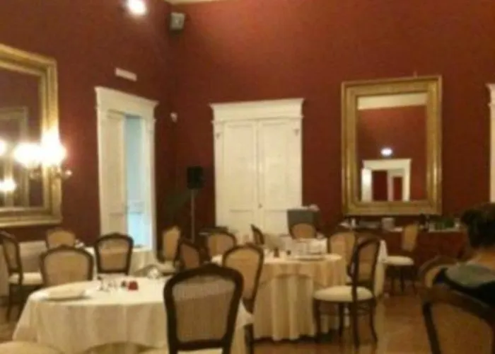 Szálloda Napolit'amo Medina 3*